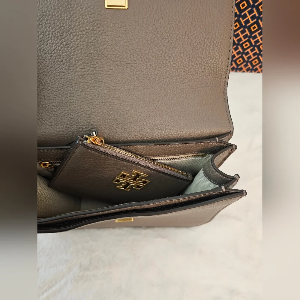 BRAND NEW! TORY BURCH BRITTEN ADJUSTABLE SHOULDER/CROSSBODY BAG & CARD CASE BUND - Picture 8 of 16